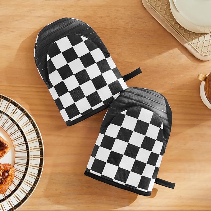 Ohocut Checkered Mini Oven Mitts Heat Resistant, Vintage Retro Black and White Checkerboard Mini Silicone Oven Mitts Cute, Non-Slip Small Short Kitchen Oven Gloves Set of 2