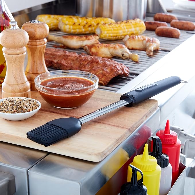 Farberware Silicone Basting Brush with Black Handle, 16-Inch Pastry and BBQ Brush for Grilling, Roasting, and Baking - Dishwasher Safe Kitchen Tool