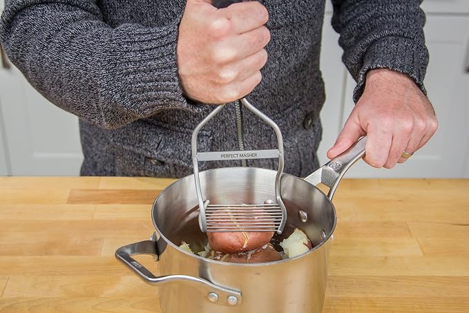 Diamond Series Heavy Duty Potato Masher – Stainless Steel Handheld Food Masher & Blender with Ergonomic Non-Slip Handle – Ideal for Beans, Veggies, Avocados, Fruits & More – Black